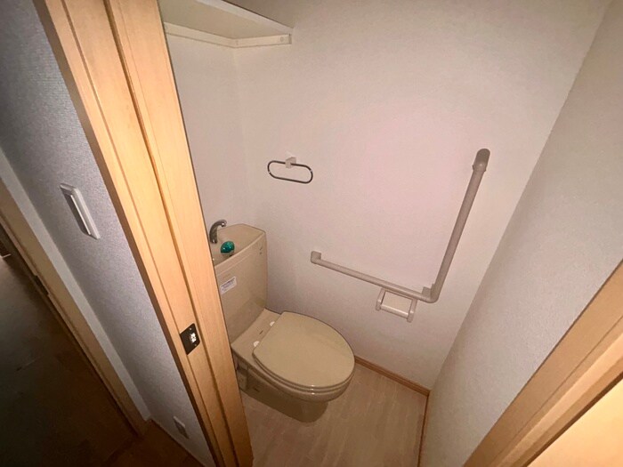 物件内観写真17　(トイレ)