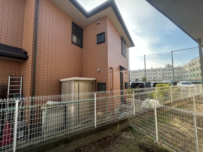 物件内観写真22　(室内からの展望)