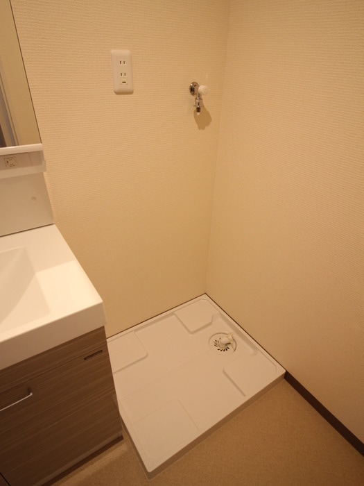 物件内観写真21　(洗濯機置場)