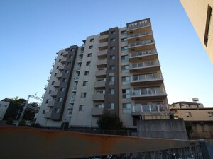 ｴﾇｳﾞｨ逆瀬川（502）外観写真