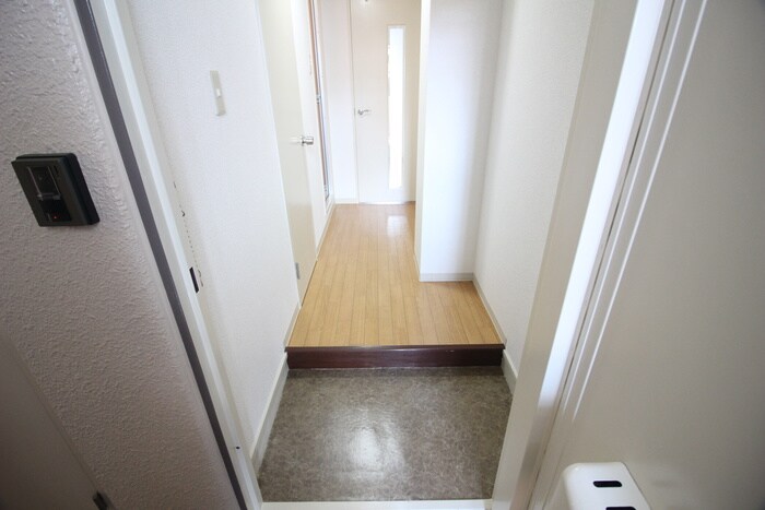 物件内観写真15　(玄関)
