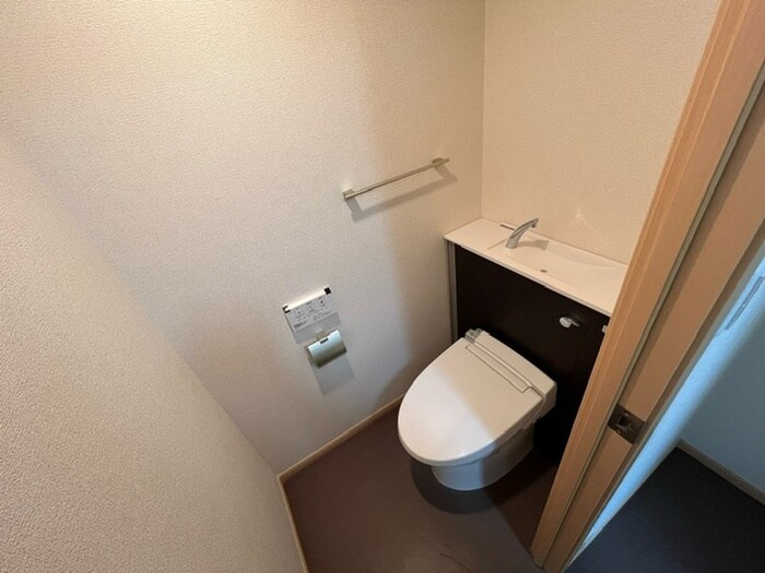 物件内観写真15　(トイレ)