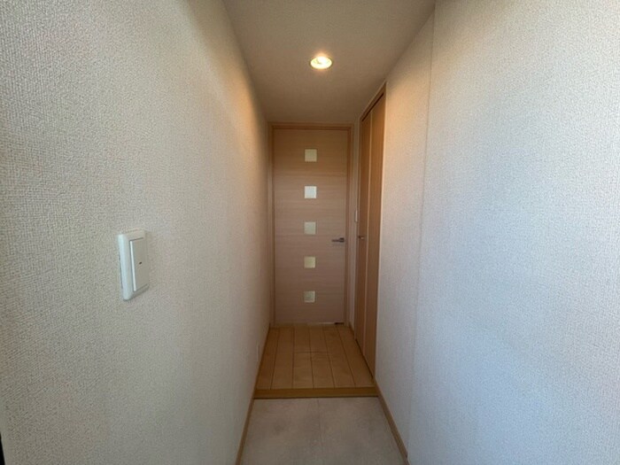 物件内観写真21　(廊下)