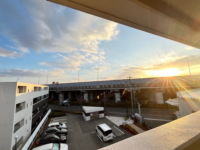 物件内観写真22　(室内からの展望)