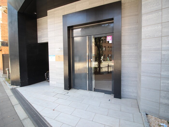 物件外観写真2　(駐車場)