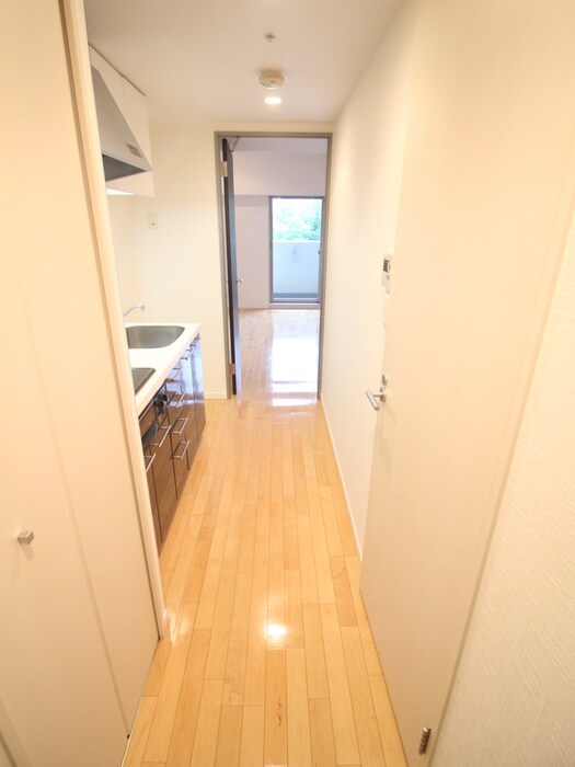 物件内観写真9　(廊下)