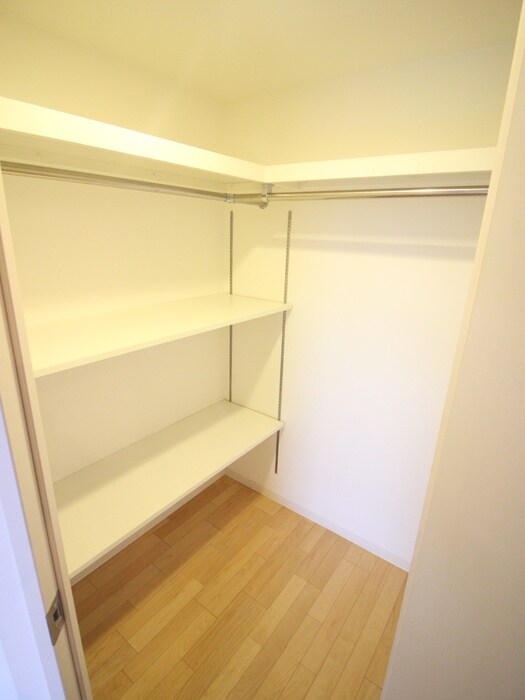 物件内観写真13　(収納)