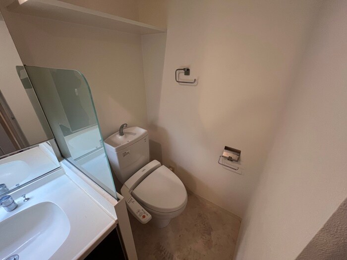 物件内観写真14　(トイレ)