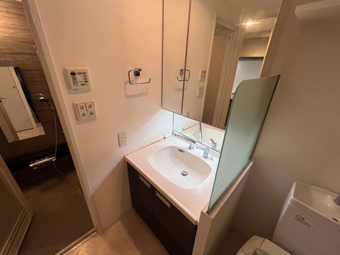 物件内観写真15　(洗面)