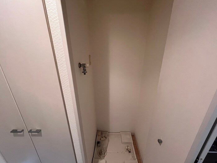 物件内観写真18　(洗濯機置場)
