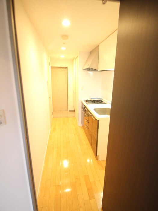 物件内観写真18　(廊下)