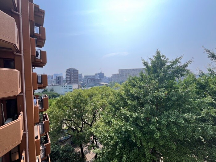 物件内観写真22　(室内からの展望)