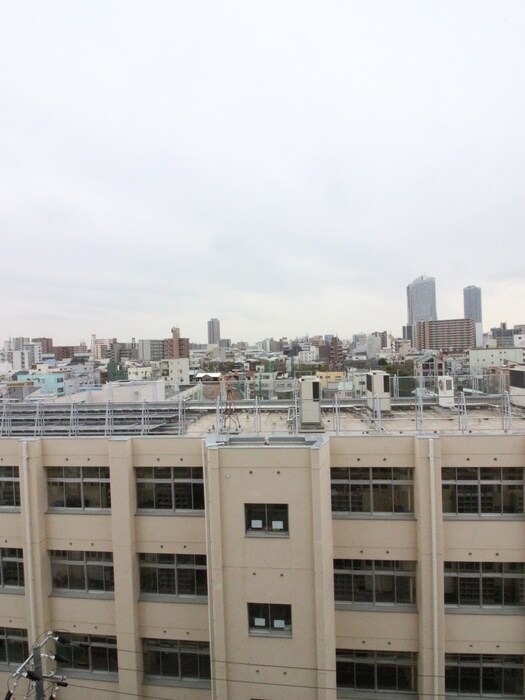 物件内観写真15　(室内からの展望)