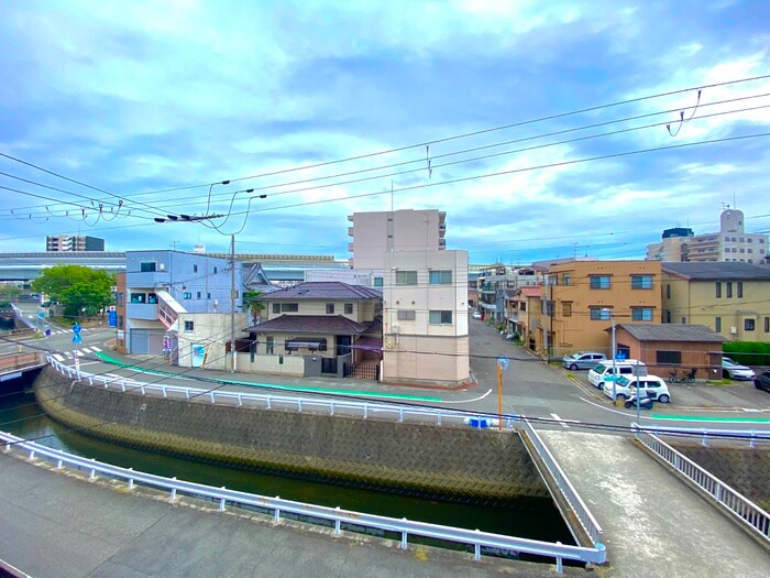 物件内観写真13　(室内からの展望)