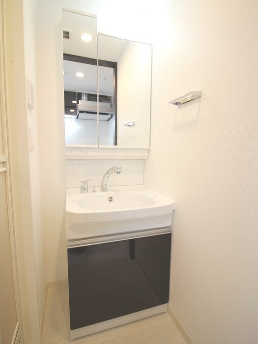 物件内観写真9　(洗面)