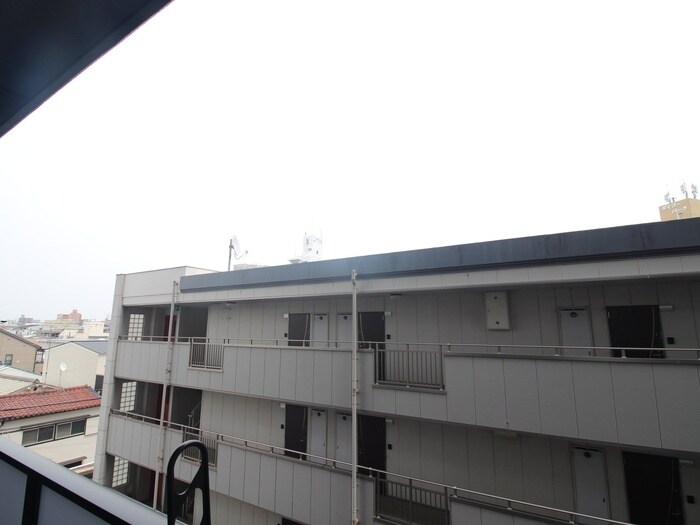 物件内観写真22　(室内からの展望)