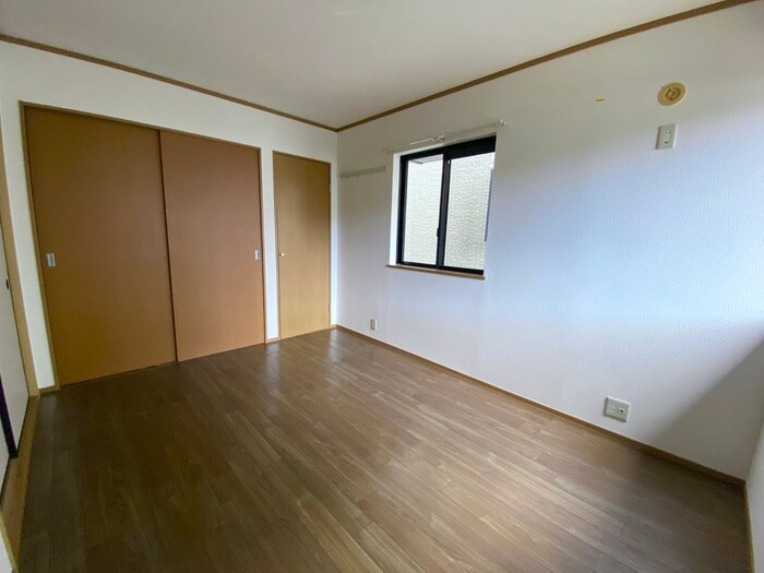 物件内観写真9　(居室)