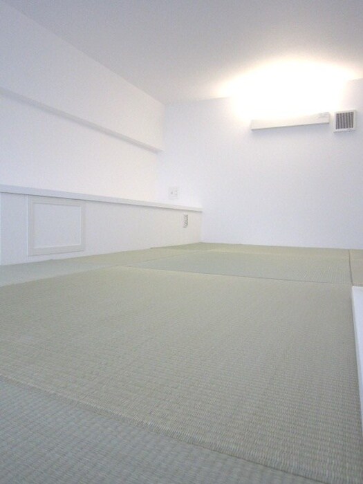 物件内観写真9　(ロフト)