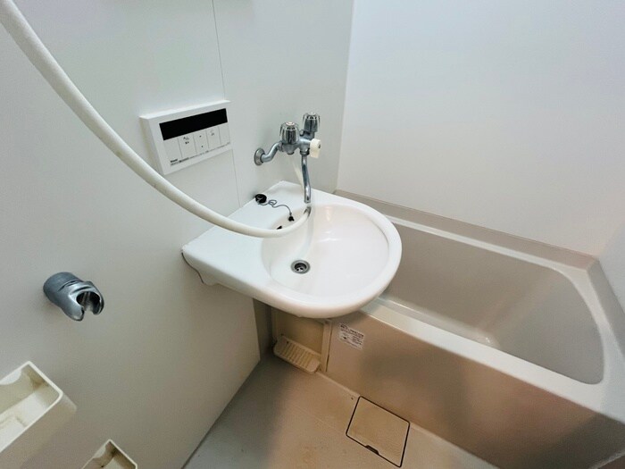 物件内観写真11　(洗面)