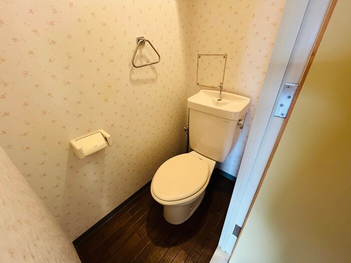 物件内観写真12　(トイレ)