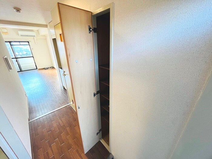 物件内観写真15　(靴箱)