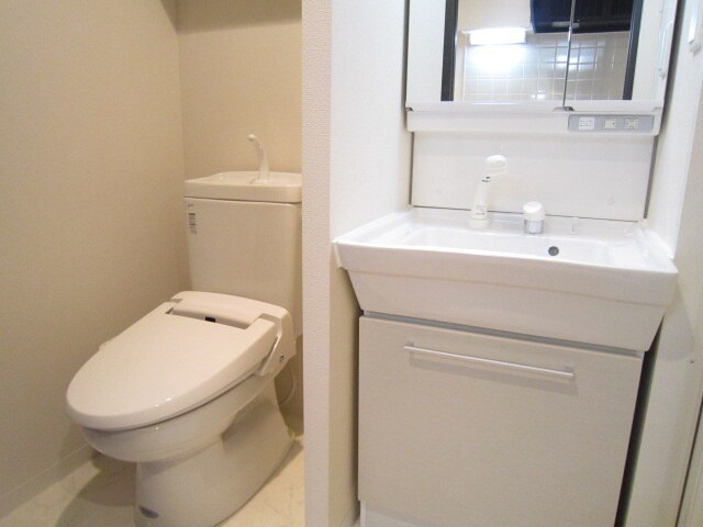 物件内観写真9　(洗面)