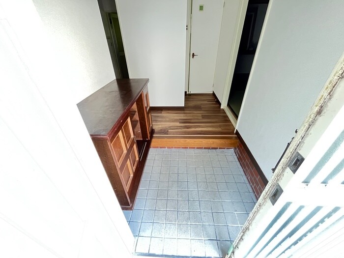 物件内観写真22　(玄関)