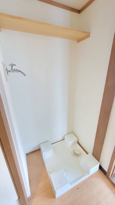 物件内観写真17　(洗濯機置場)