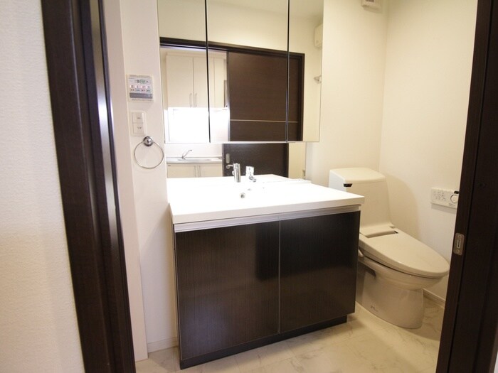 物件内観写真11　(洗面)