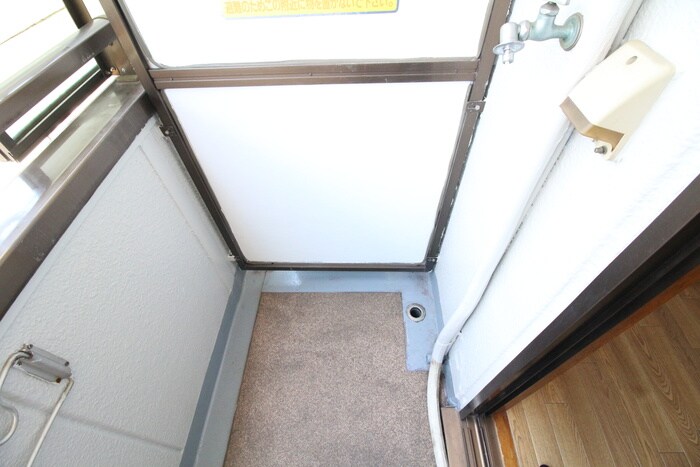 物件内観写真13　(洗濯機置場)