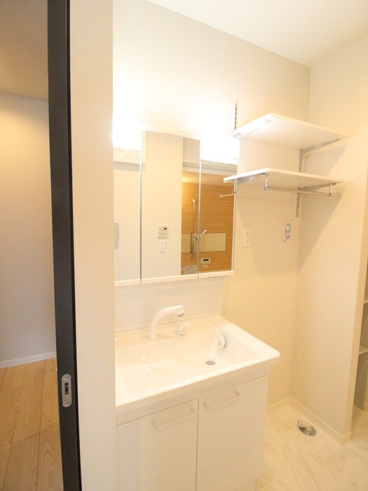 物件内観写真9　(洗面)