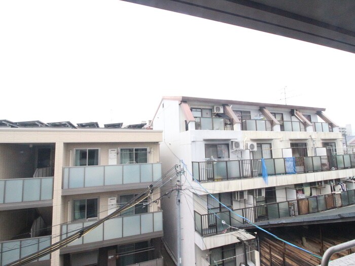 物件内観写真22　(室内からの展望)