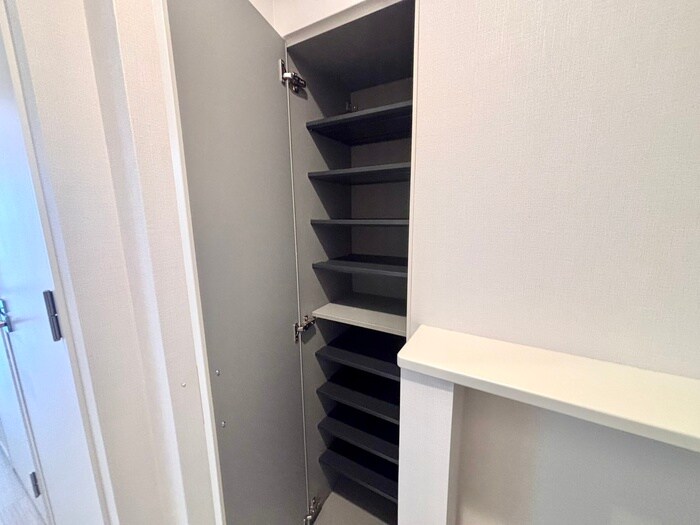 物件内観写真13　(靴箱)