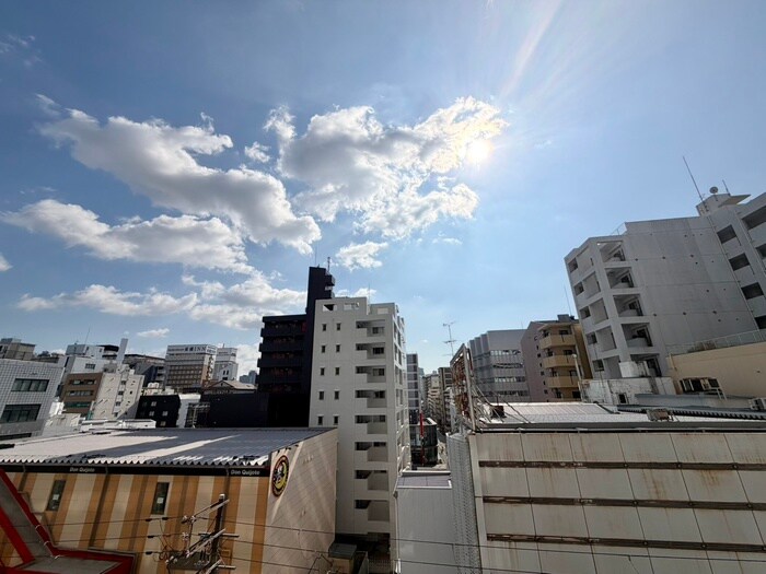 物件内観写真13　(室内からの展望)