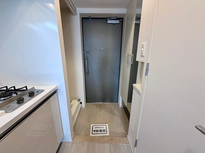 物件内観写真14　(玄関)