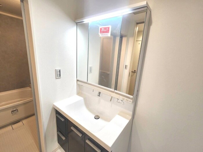 物件内観写真9　(洗面)