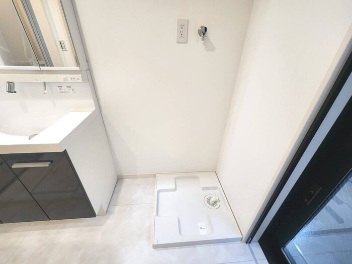 物件内観写真12　(洗濯機置場)