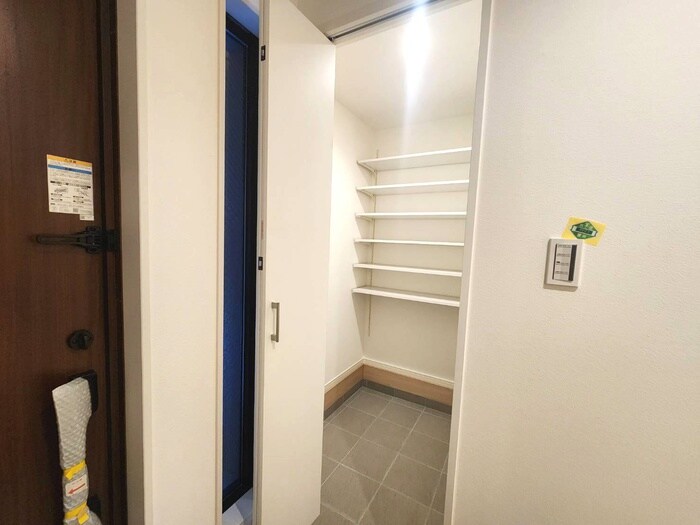 物件内観写真14　(収納)