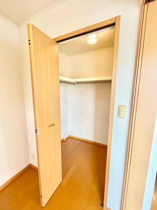 物件内観写真15　(収納)