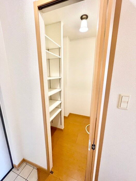 物件内観写真18　(靴箱)