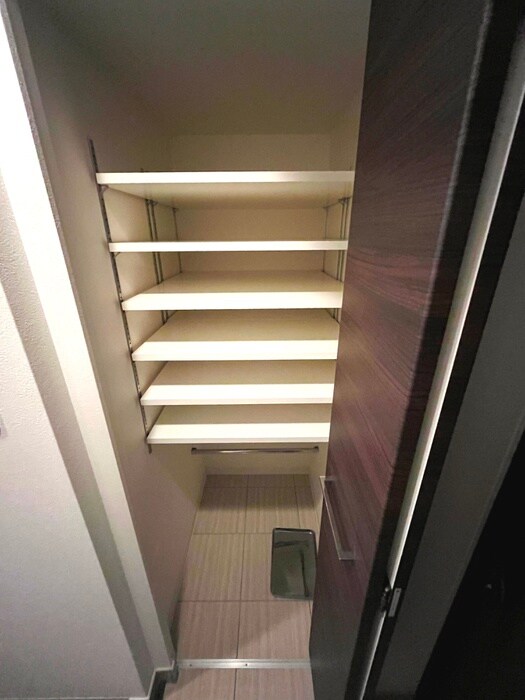 物件内観写真15　(靴箱)