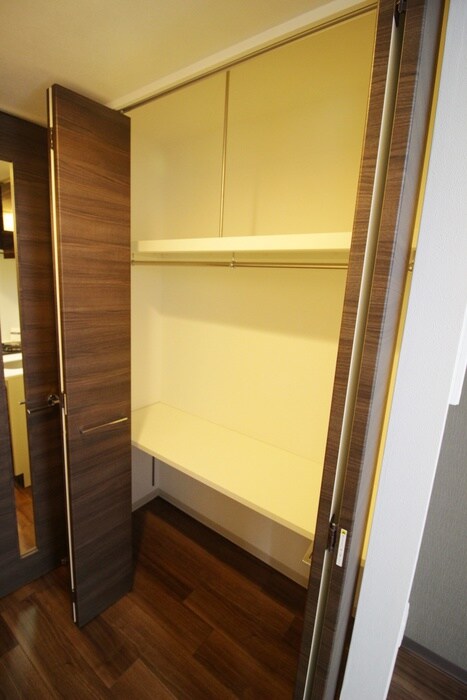 物件内観写真16　(収納)