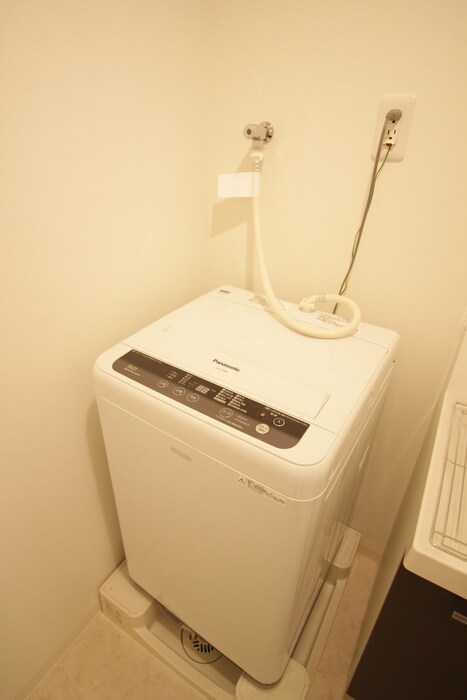 物件内観写真18　(洗濯機置場)