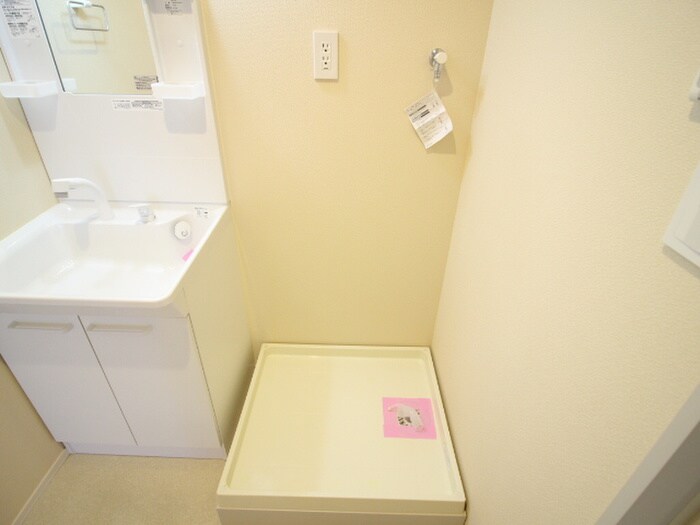 物件内観写真14　(洗濯機置場)