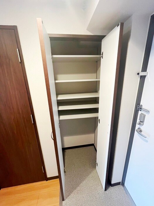 物件内観写真15　(靴箱)