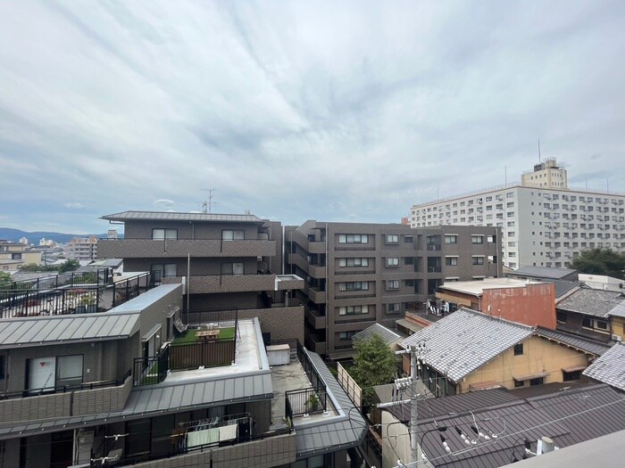 物件内観写真17　(室内からの展望)