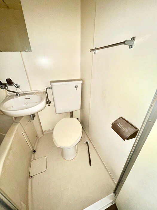 物件内観写真9　(トイレ)