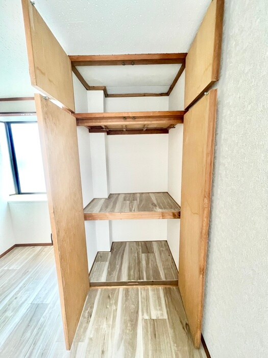 物件内観写真12　(収納)