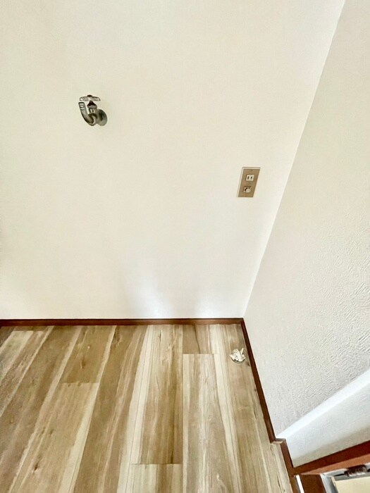 物件内観写真14　(洗濯機置場)