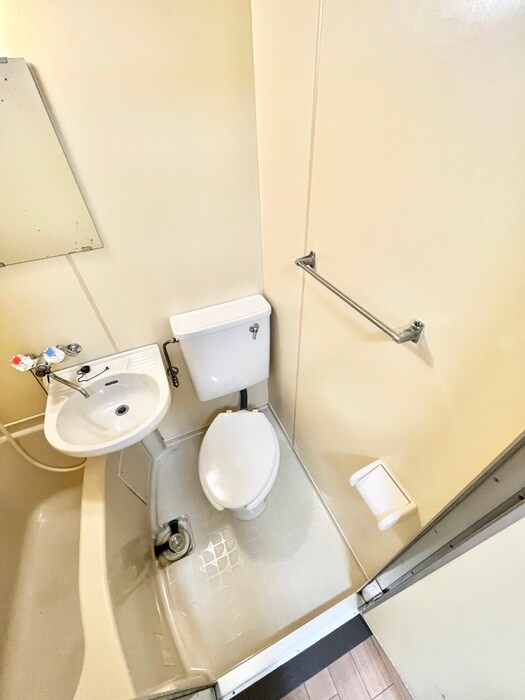 物件内観写真15　(トイレ)